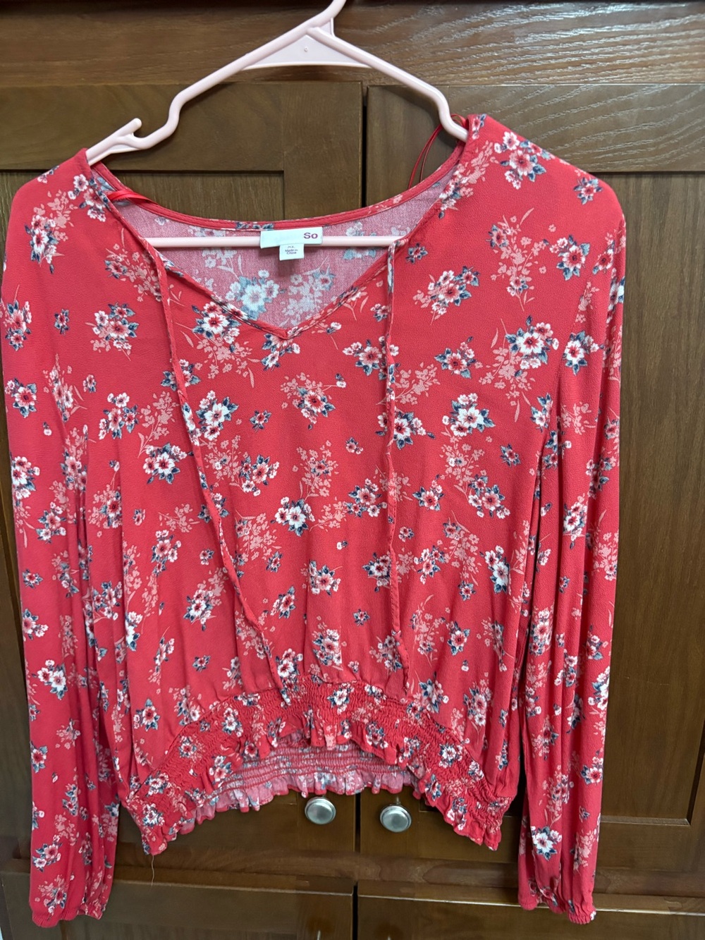 SO Coral Floral Long-Sleeve V-Neck Crop Top